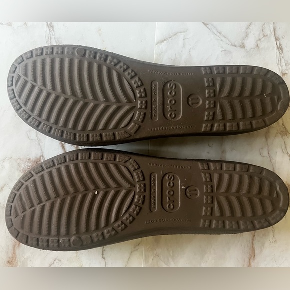 Crocs Dark Brown Flats Size 11 - Picture 2 of 9